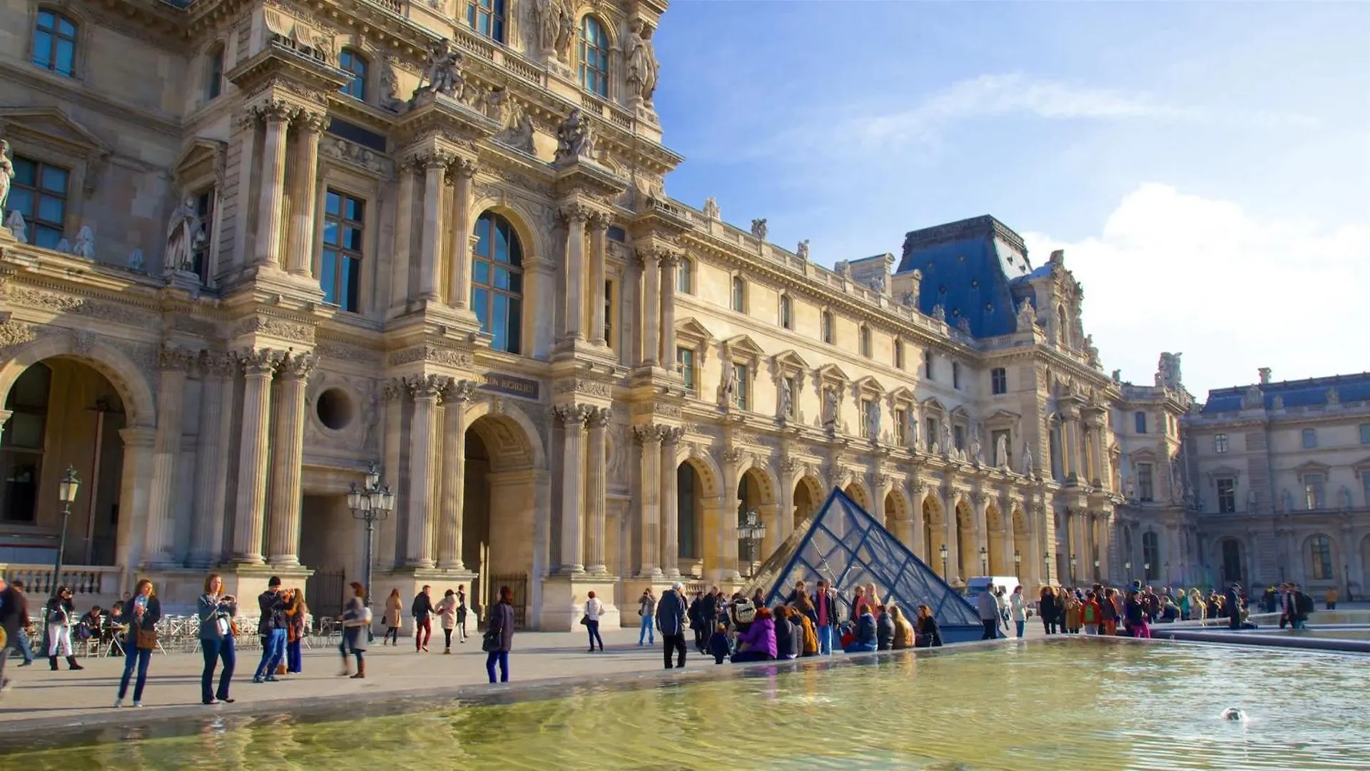New Heaven near Louvre Museum Apartment Paris 0*,  France