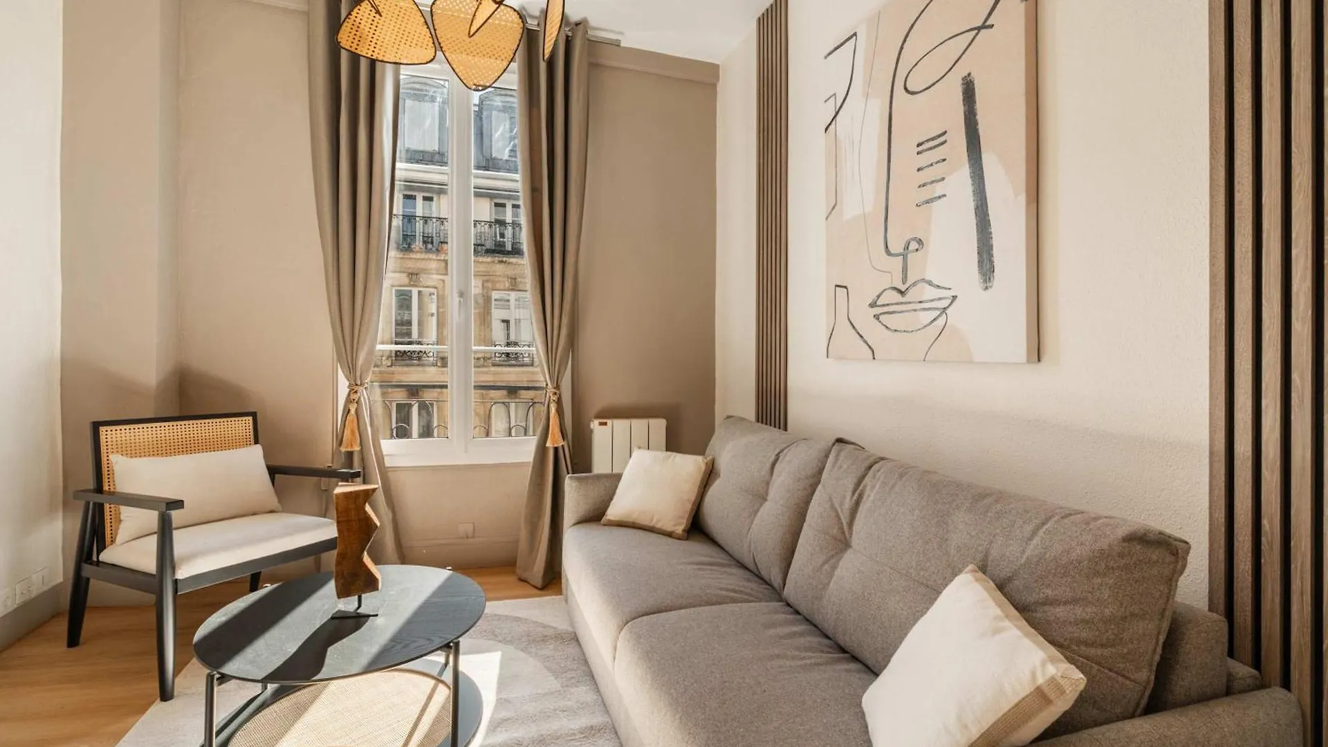 New Heaven near Louvre Museum Apartment Paris