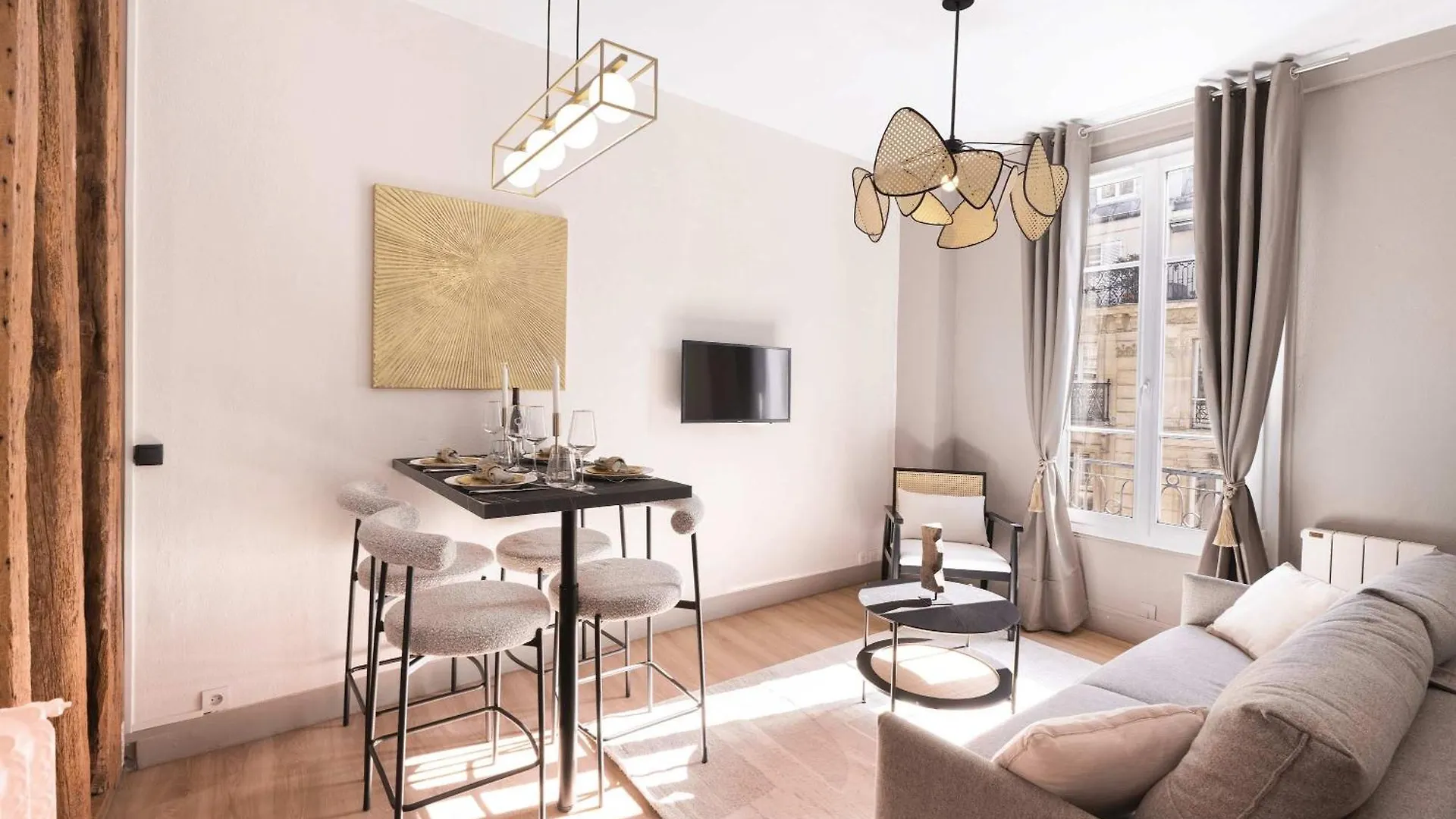 New Heaven near Louvre Museum Apartment Paris